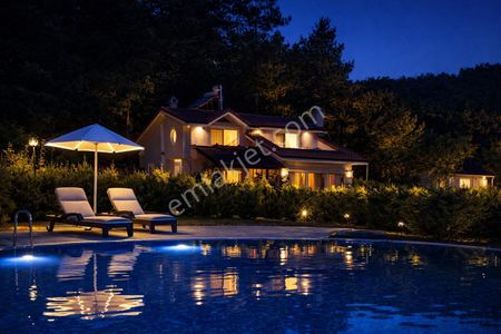 Urla Doğa Park Villaları Satılık 4+1 Özel Tasarım Eşyalı Dubleks Villa