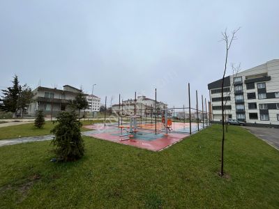 Bademlik Mahallesinde Kiralık 2+1 Arakat Daire