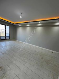 Kapaklı Vatan Mah En Uygun 2+1 Ara Kat İskanlı Sıfır