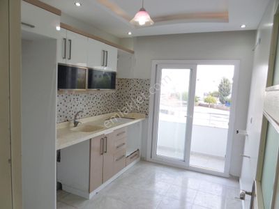 Bahçeşehir'de,2+1,kapalı Mut.,pazara Cepheli Satılık Daire