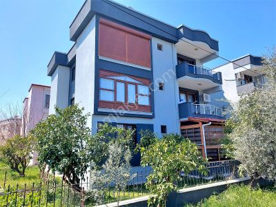 İzmi̇r Seferi̇hi̇sar Ürkmez De Satılık Bahçeli̇ Zemi̇n Kat Dai̇re 2+1