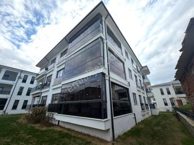 𝄞melodi'den Karaağaç'ta Otoparklı Sitede Ön Cephe Ayrı Mutfaklı Yeni Tasarım 2+1 Daire