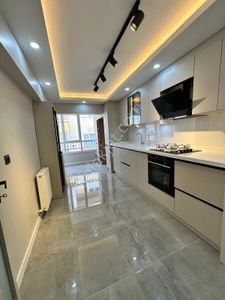 İstasyon Mahallesinde Geniş M2 Lüks Yapılı 3+1 Satılık Daire