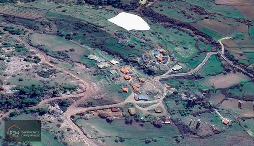 Çanakkale Sarıbeylide - 1273.m2 Alanı Köy Yerleşik Alanı İçinde
