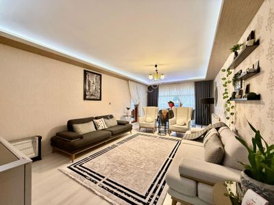 Kalecik Emlak'tan Lüx Sitde Merkezi Sistem E.banyolu Çift Asansörlü 4+1