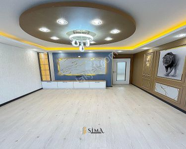 Ana Cadde Üzeri Aile Binası Öncephe Full Dekorlu Balkonlu Arakat