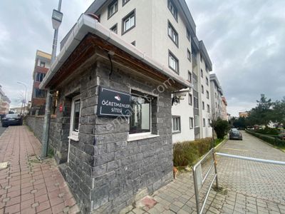 Çekmeköy Hamidiye Mah Öğretmenler Sitesi 3+1 Satılık Daire