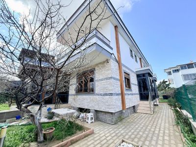 Akçay Körfez’den Gürede Denize 200 Mt 4+2 Kiralık Villa