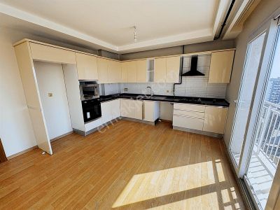 Kıyıboyu Aydınlarda Havuzlu Site İçerisinde Doğalgazlı 3+1