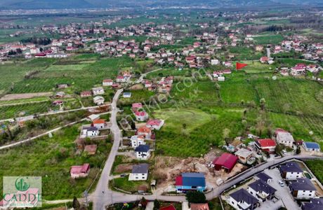Akyazı Küçücek Mahallesinde Müstakil Yaşama Müsait 400 M2 Arsa