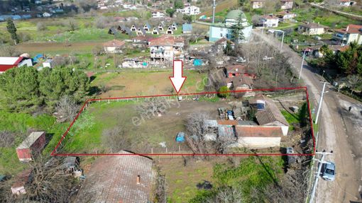 Uzmanlar'dan Altınova Ayazma Köy Evi Ve 1549 M2 Arsası