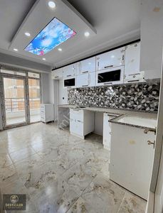 Desticiler'den Arabacılar Bulvarı Karşısı Satılık 2+1