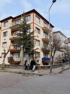 İdeal'den Park Afyona Çok Yakın Cumhuriyet'de Kiralık Daire
