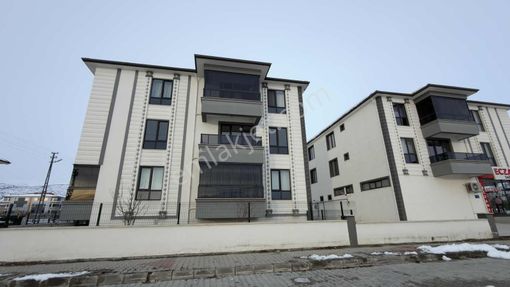 Remax Dem'den 4 Okul Yanı Ara Kat 3+1 Kiralık Daire