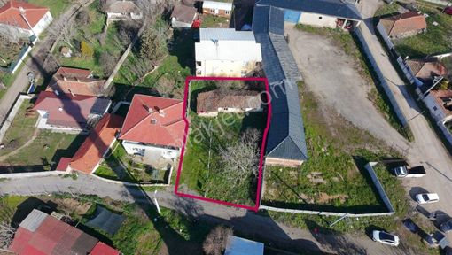 L.burgaz Emirali'de Köy İçinde Merkezde 500 M2 Konut İmarlı Arsa