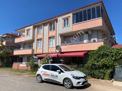 Karasu Çiğdem Emlaktan...yalı Da Merkezi Yerde Kiralık 2+1