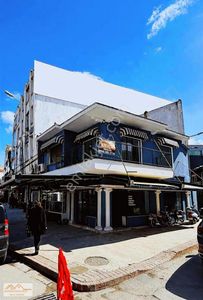 Seferihisarın Eniyi Köşe Dükkanı Avm Karşısı Cadde Üstü İşyeri