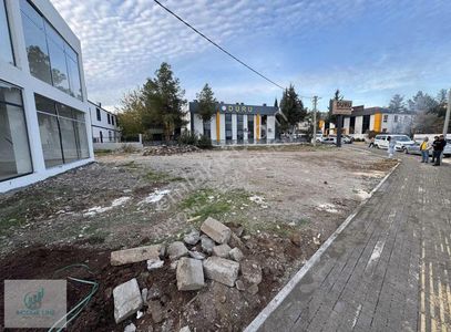Diclekentte Ticaretin Kalbinde Satılık Köşe Parsel Arsa