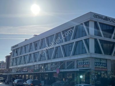 Şehir Merkezi Plazada Tam Donanımlı Modern Eşyalı Kiralık Ofis