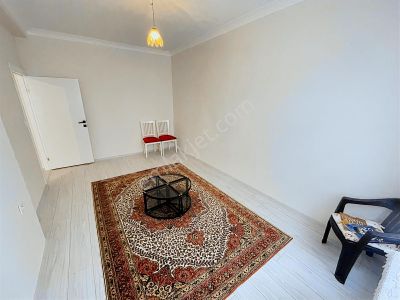 Şehit Hasan Karaca'da Ara Kat Satılık 2+1 Daire