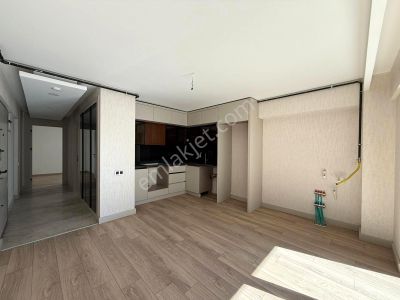 Kariyer'den Şehir Hastanesi Ve Gata Yakını Sıfır Binada 2+1 Lüx Yapılı Özel Bahçeli Daire