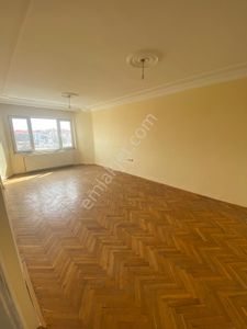 Karacaibrahim Mah. Merkezi Konumda Kiralık 3+1 Daire