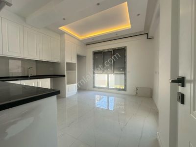 Demirler'den Naz Bayrak'ta Cadde Üstü 3+1 Kiralık Daire