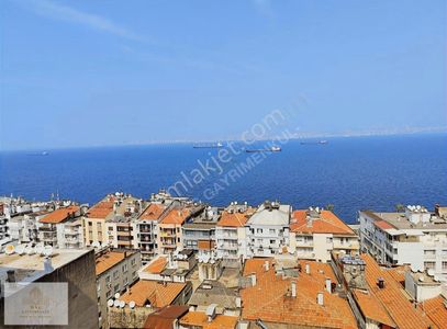 Msg'den Tarihi Asansöre Komşu Deniz Manzaralı 2+1 Kiralık Daire