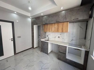 *eryıldız İnşaat'tan*tepe Bölgesinde K.otoparklı İskanlı Lüx 2+1