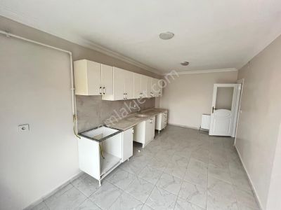 Amazon'dan Karamanlıda Erkek İmam Hatip Lisesi Yanı Lüks 3+1!!!