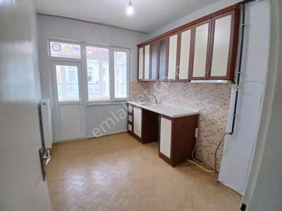 Akçay Emlak'tan Akşehir Stadyum Civarında Doğalgazlı Satılık 3+1 Daire