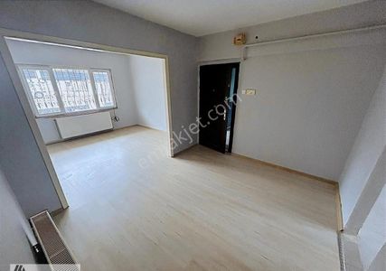 İhsaniye Mah. 85 M2 Bahçeli 2+1 Kiralık Daire