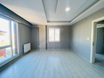 Güven'den Kapaklı'da Caddeye Yakın Ara Kat Ön Cephe 2+1 Daire