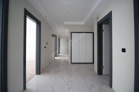 Aksaray Büyük Bölcek Mah Tatar Sokakta Satılık Arakat 3+1 Daire