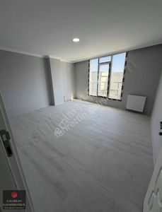 Arnavutköy De Satılık Sıfır 2+1 100 Metre Ara Kat Daire