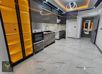 Beylikdüzü Metrobüsü'ne Ve Kent Ormanına 5'dk Şık 3+1 Daire