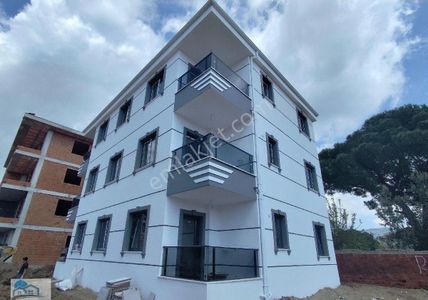 Marinadan Köşe Konumlu Sıfır Lüks Daireler (fırsat)