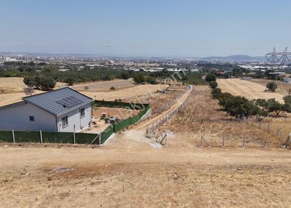 Menderes Turyap'tan Dereköy'de Hisse Tapulu 372m² Satılık Tarla