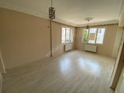 Buca İşçievleri Yiğitler Mah.de 3+1 130m2 Dgazlı Ayrı Mutfak Arakat Kiralık Daire