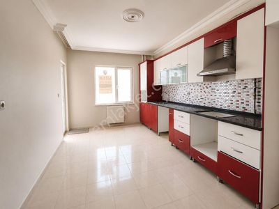Bostanbaşında Satılık 3+1 Ara Kat Uygun Daire