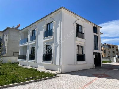 Hazar'dan Altıntepede Müstakil Ultra Lüx Yeni Yapı 782 M2 Arsalı