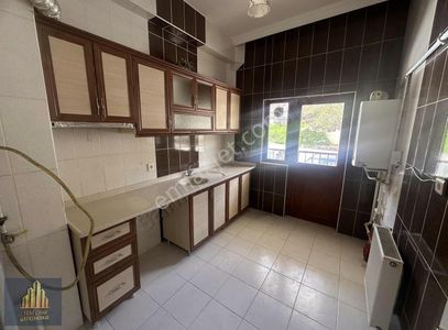 Yeşilbayır Cuma Pazarı Dibinde Ara Kat Ön Cepe 3+1 Daire