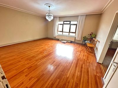 Sanatoryum Hast. Yakını Metroya 750 M 3+1 Temiz Bakımlı Kiralık