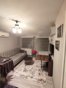 Kınıklı Siteler Mahallesinde 2+1 Balkonlu Eşyalı Hazır Kiracılı Apart