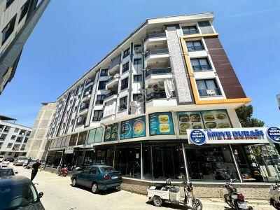 Zeki Emlak'tan Manisa Yunusemre Muradiye'de İstasyon Civ. Satılık 2+1 Arakat Daire