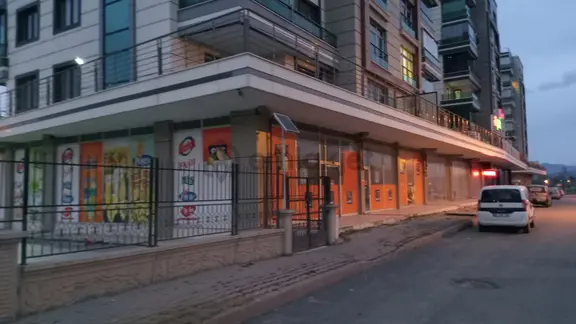 Damla Emlaktan Yeşilyurt Mah.çevre Yolu Altında Satılık Dükkan 1