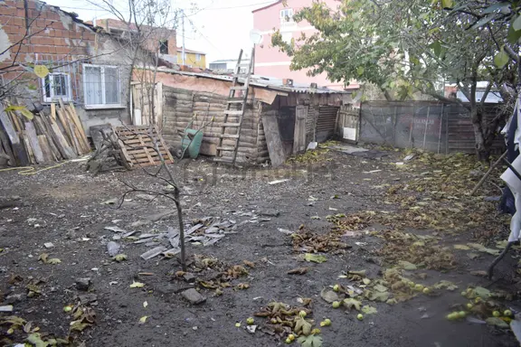 İmrahor Mah'de Hakanlar İnşaattan Kiralık 180m2 Arsa 1