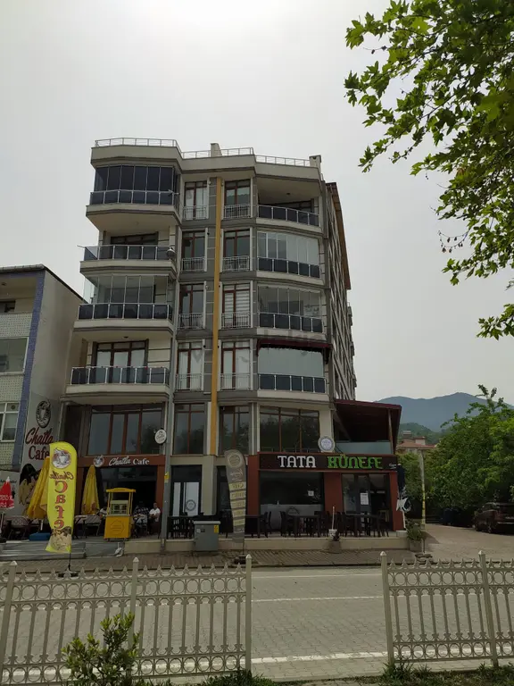 Cide Demirtaş Emlak Güvencesi İle Satılık Pansiyon 1