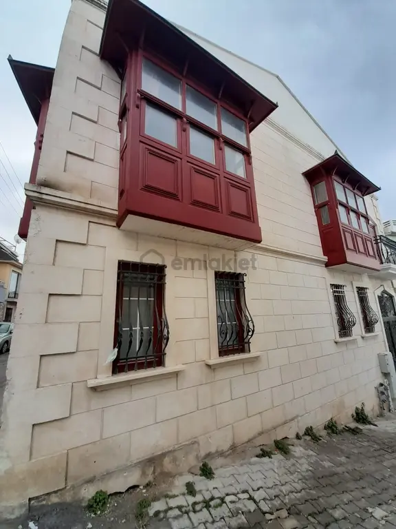 Alaçatı Gayrimenkulden Çeşme Kalesi Ve Merkeze Yakın Dubleks Daire... 2