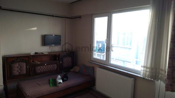 Gemlik Balıkpazarında Satılık Daire 2+1 Cadde Üstü Kombili Teraslı Sahile Yakın 1